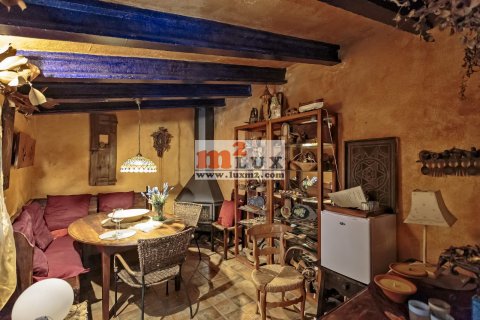 Komerciāls īpašums pārdošanā Pubol, Girona, Spānijā 5 istabas, 523 m2 Nr. 16861 - attēls 6