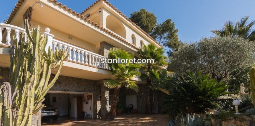 Villa Blanes, Girona, Spānijā 4 istabas, 455 m2 Nr. 21184