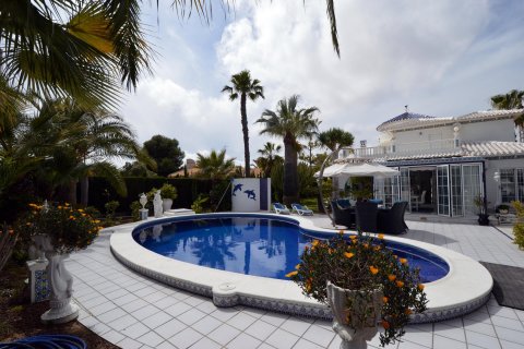 Villa pārdošanā Cabo Roig, Alicante, Spānijā 4 istabas, 253 m2 Nr. 19199 - attēls 3