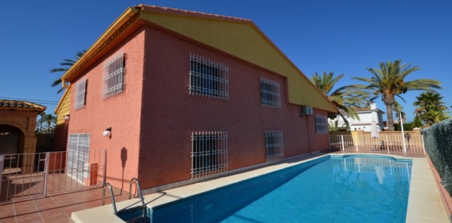 Villa Cabo Roig, Alicante, Spānijā 5 istabas, 220 m2 Nr. 19170