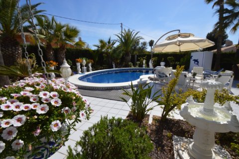 Villa pārdošanā Cabo Roig, Alicante, Spānijā 4 istabas, 253 m2 Nr. 19199 - attēls 4
