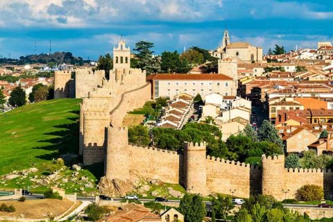 Downshifting in Spain: real estate for peace of mind