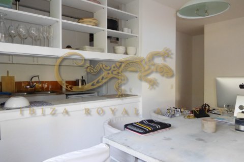 Dvīņu māja pārdošanā Talamanca, Ibiza, Spānijā 2 istabas, 92 m2 Nr. 30823 - attēls 18