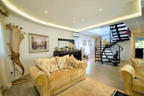 Villa pārdošanā La Zenia, Alicante, Spānijā 4 istabas, 260 m2 Nr. 35691 - attēls 4