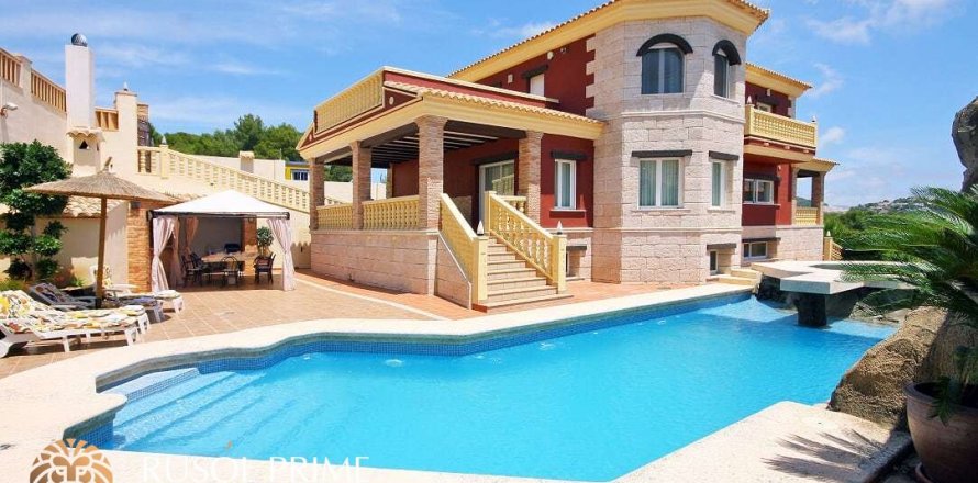 Villa Calpe, Alicante, Spānijā 4 istabas, 540 m2 Nr. 39548