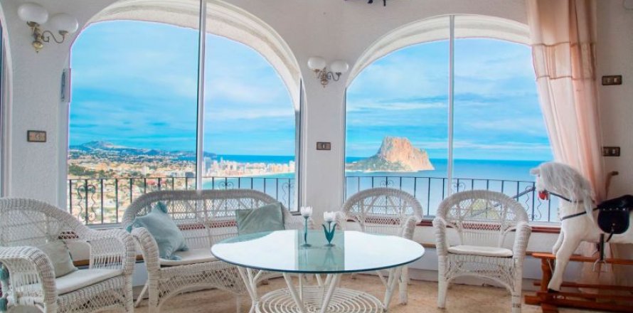 Villa Calpe, Alicante, Spānijā 6 istabas, 350 m2 Nr. 44269