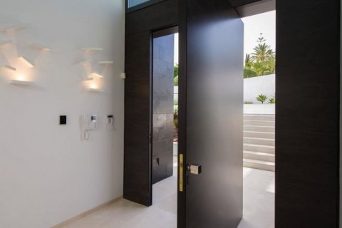 Villa pārdošanā Marbella, Malaga, Spānijā 840 m2 Nr. 46068 - attēls 1