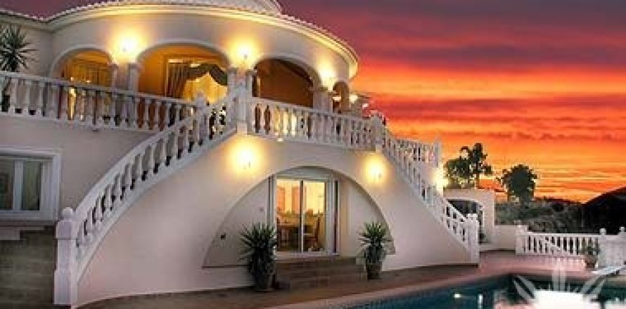 Villa Denia, Alicante, Spānijā 8 istabas, 462 m2 Nr. 41397
