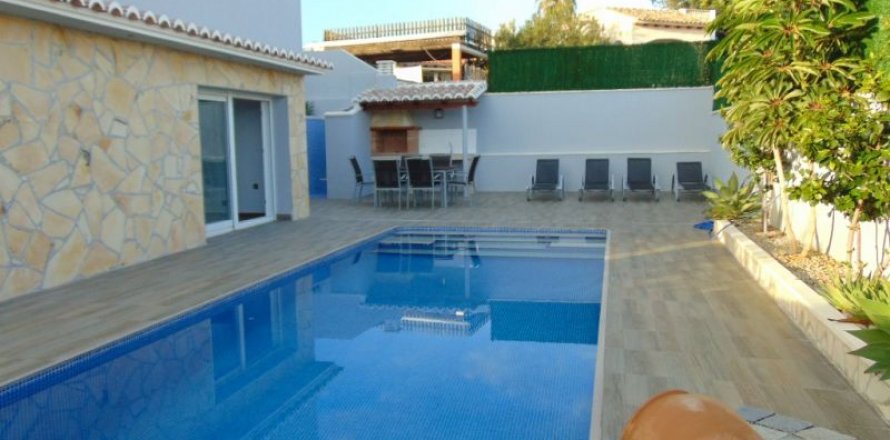 Villa Calpe, Alicante, Spānijā 4 istabas, 200 m2 Nr. 44912