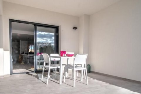 Rindu māja pārdošanā Villamartin, Alicante, Spānijā 3 istabas, 147 m2 Nr. 42217 - attēls 3