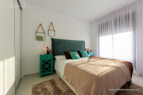 Rindu māja pārdošanā Pilar de la Horadada, Alicante, Spānijā 3 istabas, 93 m2 Nr. 47503 - attēls 11