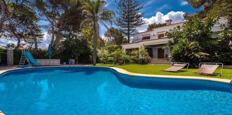 Villa Denia, Alicante, Spānijā 4 istabas, 580 m2 Nr. 45370