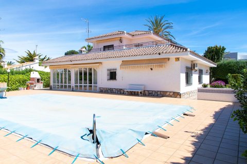 Villa pārdošanā Cabo Roig, Alicante, Spānijā 4 istabas, 266 m2 Nr. 41221 - attēls 2