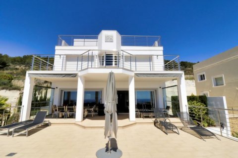 Villa pārdošanā Calpe, Alicante, Spānijā 4 istabas, 374 m2 Nr. 43101 - attēls 1