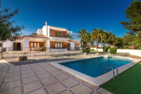 Villa pārdošanā Alfaz del Pi, Alicante, Spānijā 4 istabas, 376 m2 Nr. 43774 - attēls 2