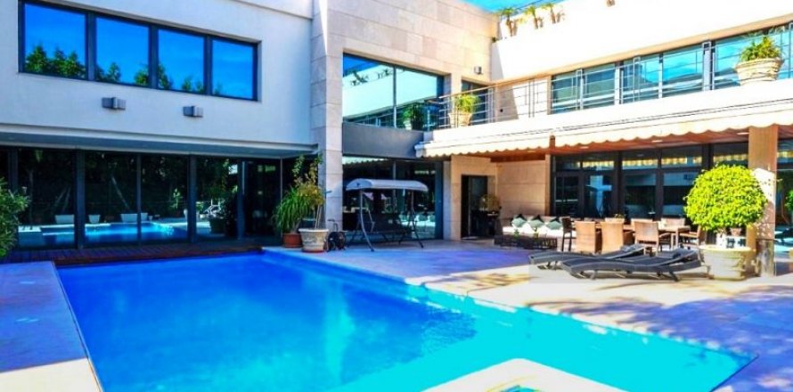 Villa Alicante, Spānijā 8 istabas, 1.6 m2 Nr. 43685