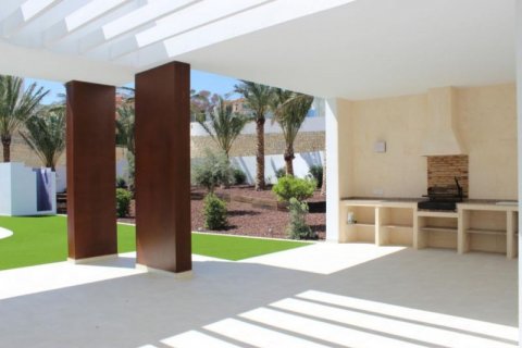 Villa pārdošanā Moraira, Alicante, Spānijā 6 istabas, 1.02 m2 Nr. 44957 - attēls 2