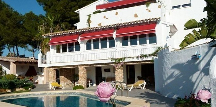 Villa Moraira, Alicante, Spānijā 3 istabas, 320 m2 Nr. 43997