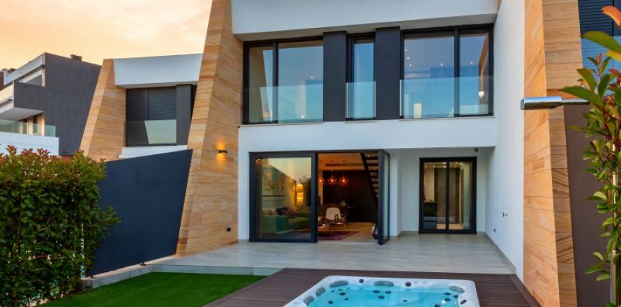 Rindu māja Villamartin, Alicante, Spānijā 3 istabas, 152 m2 Nr. 44630