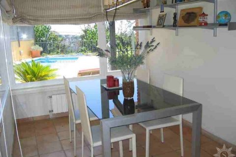 Villa pārdošanā Barcelona, Spānijā 4 istabas, 220 m2 Nr. 41463 - attēls 20