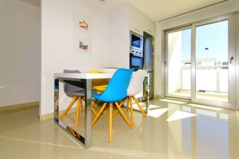 Rindu māja pārdošanā Torrevieja, Alicante, Spānijā 2 istabas, 120 m2 Nr. 43160 - attēls 10