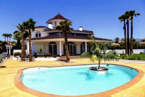 Villa pārdošanā Alfaz del Pi, Alicante, Spānijā 6 istabas, 710 m2 Nr. 44940 - attēls 2