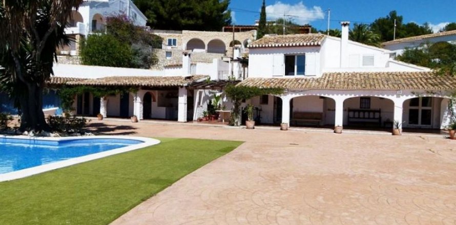 Villa Calpe, Alicante, Spānijā 4 istabas, 300 m2 Nr. 43934