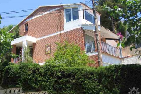 Villa pārdošanā Barcelona, Spānijā 4 istabas, 220 m2 Nr. 41463 - attēls 3