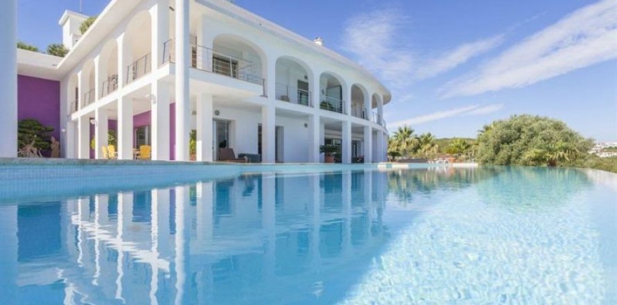 Villa Alicante, Spānijā 9 istabas, 2.11 m2 Nr. 45040