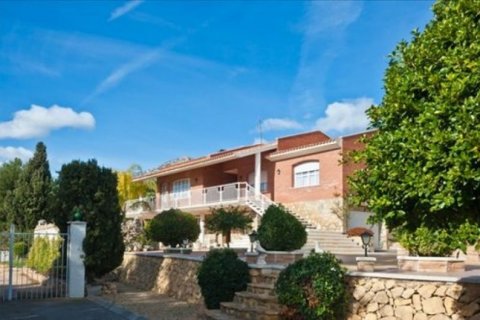 Villa pārdošanā La Nucia, Alicante, Spānijā 3 istabas, 435 m2 Nr. 44899 - attēls 1