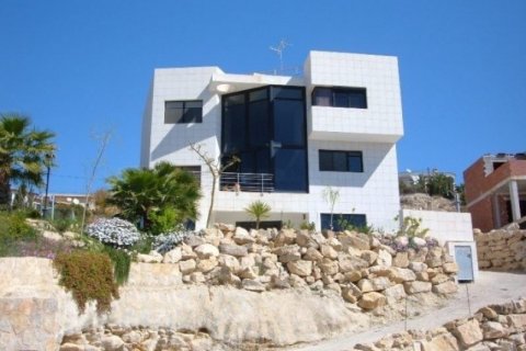 Villa pārdošanā El Campello, Alicante, Spānijā 4 istabas, 420 m2 Nr. 45335 - attēls 1