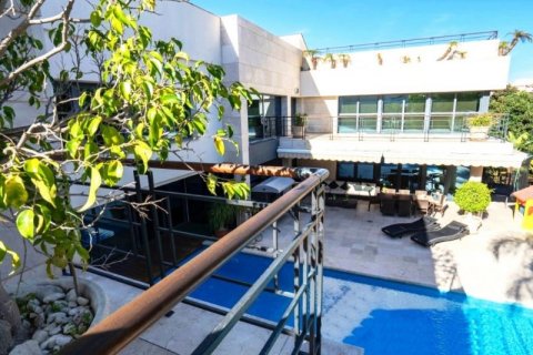 Villa pārdošanā Alicante, Spānijā 8 istabas, 1.6 m2 Nr. 43685 - attēls 2