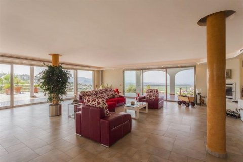 Villa pārdošanā Alicante, Spānijā 9 istabas, 2.11 m2 Nr. 45040 - attēls 9