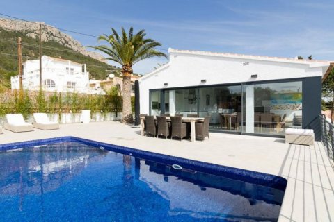 Villa pārdošanā Calpe, Alicante, Spānijā 5 istabas, 200 m2 Nr. 43930 - attēls 2