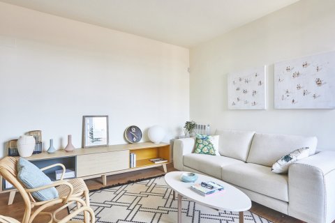 Placa Primavera Sant Andreu, Barcelona, Spānijā Nr. 48154 - attēls 4