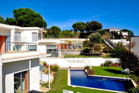 Villa pārdošanā Lloret de Mar, Girona, Spānijā 4 istabas, 453 m2 Nr. 47768 - attēls 18