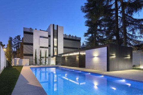 Madrigal Madrid, Spānijā Nr. 50475 - attēls 5