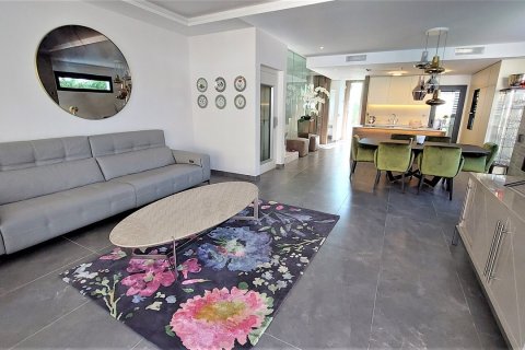 Villa pārdošanā Marbella, Malaga, Spānijā 3 istabas, 251 m2 Nr. 49916 - attēls 4