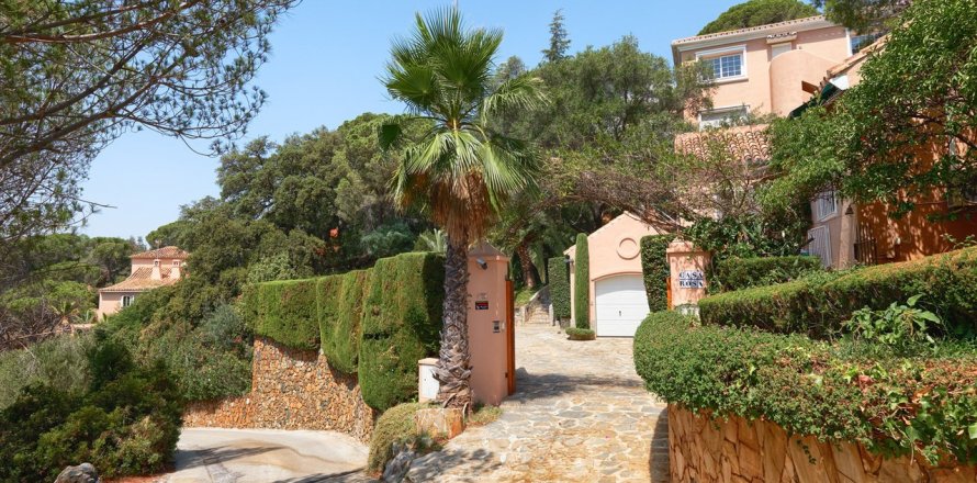 Villa Benahavis, Malaga, Spānijā 5 istabas, 790 m2 Nr. 50024