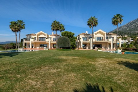 Villa pārdošanā Marbella Golden Mile, Malaga, Spānijā 5 istabas, 1022 m2 Nr. 53470 - attēls 16