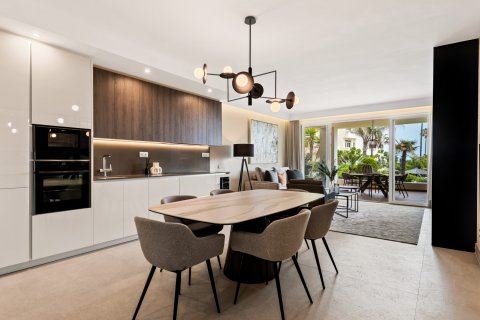 Dzīvoklis pārdošanā Estepona, Malaga, Spānijā 4 istabas, 137 m2 Nr. 53527 - attēls 12