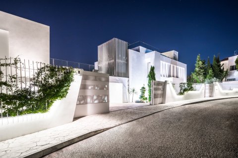 Villa pārdošanā Nueva Andalucia, Malaga, Spānijā 11 istabas, 1150 m2 Nr. 53506 - attēls 14