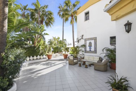 Dvīņu māja pārdošanā Cabopino, Malaga, Spānijā 4 istabas, 507 m2 Nr. 53451 - attēls 24