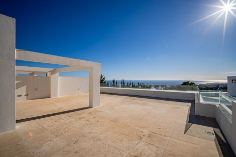 Dvīņu māja pārdošanā Marbella Golden Mile, Malaga, Spānijā 4 istabas, 528 m2 Nr. 53500 - attēls 1