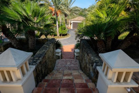 Villa pārdošanā Marbella Golden Mile, Malaga, Spānijā 5 istabas, 1022 m2 Nr. 53470 - attēls 18