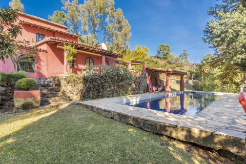 Villa pārdošanā Benahavis, Malaga, Spānijā 5 istabas, 552 m2 Nr. 53530 - attēls 1