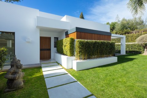 Villa pārdošanā Guadalmina, Malaga, Spānijā 4 istabas, 224 m2 Nr. 53494 - attēls 11