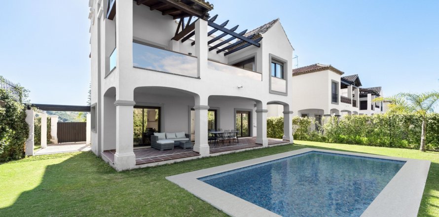 Villa Arroyo Vaquero, Malaga, Spānijā 3 istabas, 336 m2 Nr. 53561