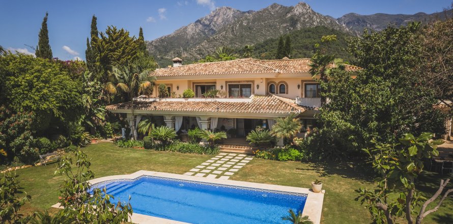 Villa Marbella, Malaga, Spānijā 4 istabas, 764 m2 Nr. 53519