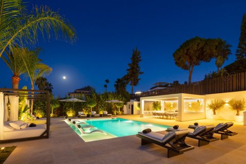 Villa pārdošanā Nueva Andalucia, Malaga, Spānijā 5 istabas, 447 m2 Nr. 53505 - attēls 28